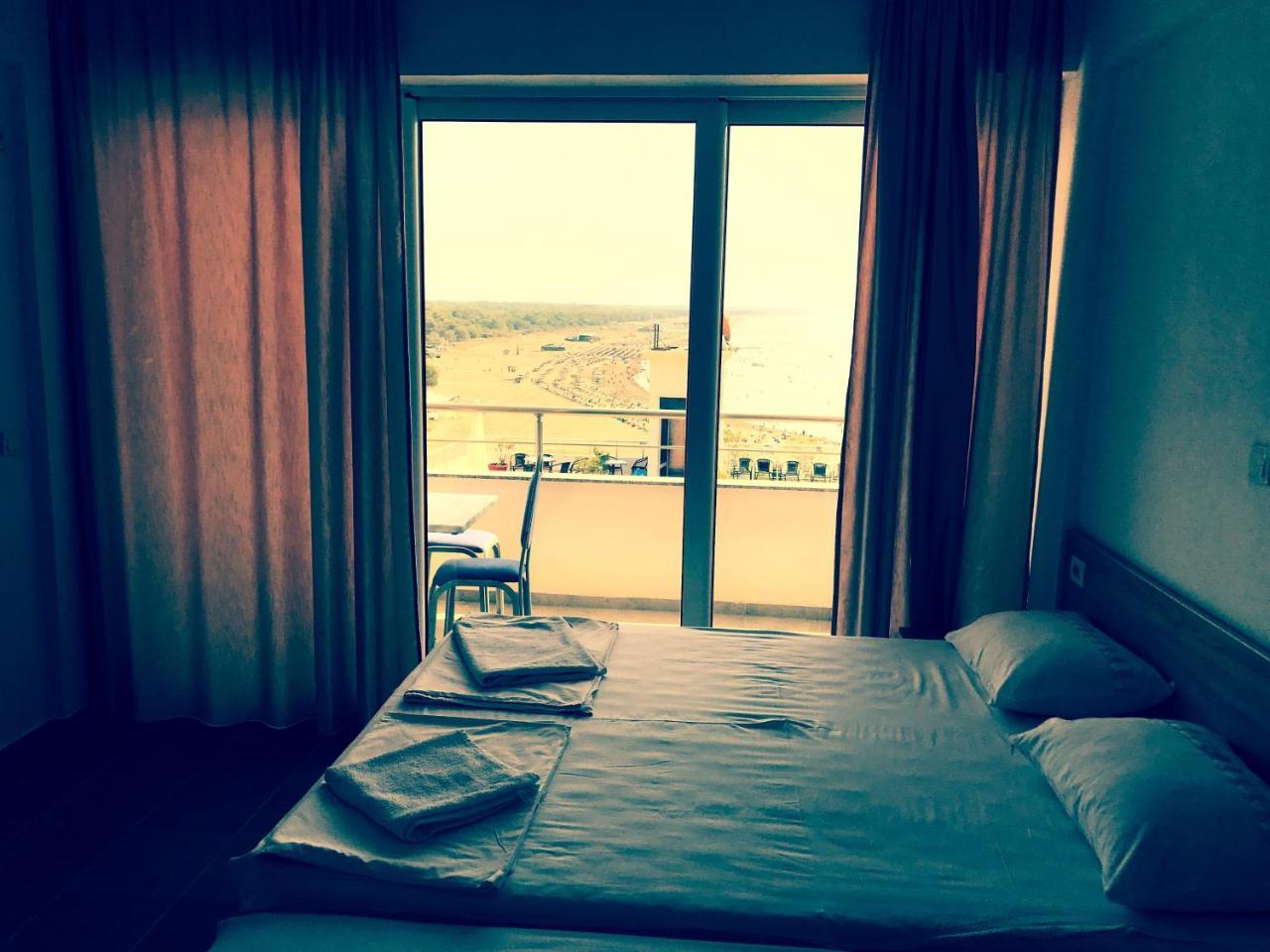 Hotel La Rosa Negra 울친 외부 사진